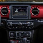 Nowy Jeep Wrangler JL wnątrze
