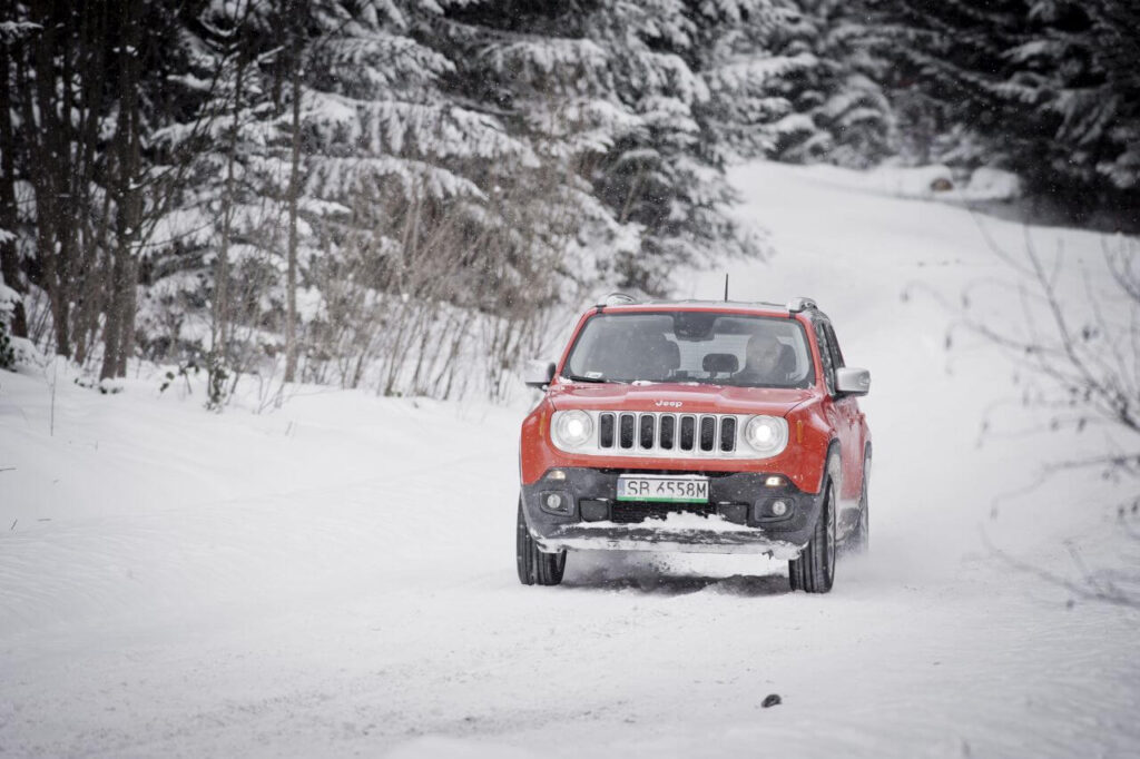 jeep renegade samochod na polskie drogi
