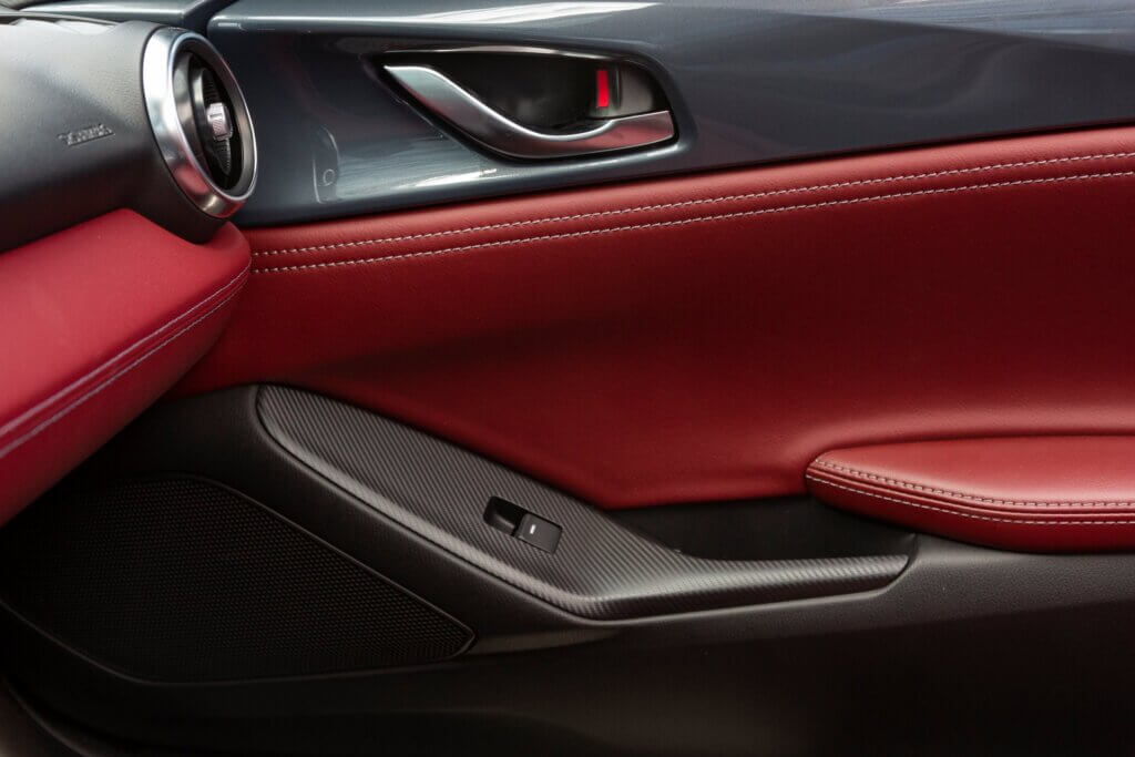 Mazda MX-5 w wersji specjalnej "100", Mazda MX-5 w wersji specjalnej „100”