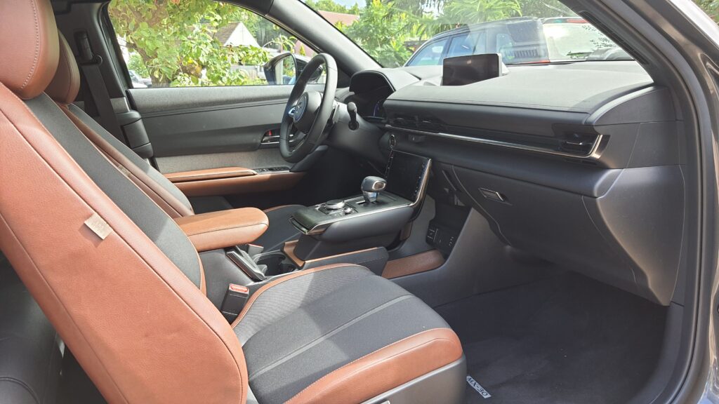 Wnętrze Mazdy MX-30