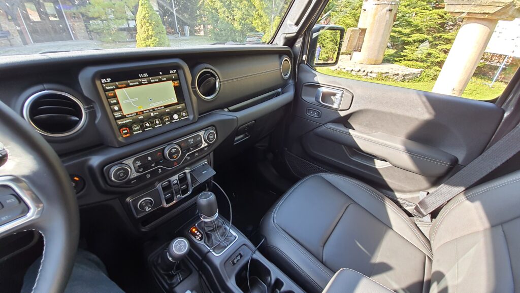 Wnętrze Jeepa Wranglera